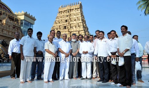 Congress candidate Janardhana Poojary files nomination